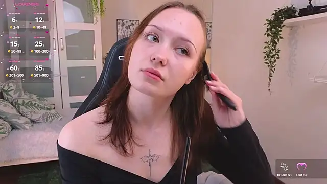 selin selin online show from November 28, 2025, 4:48 am