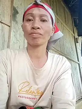 donna-bae online show from September 16, 2025, 7:31 am