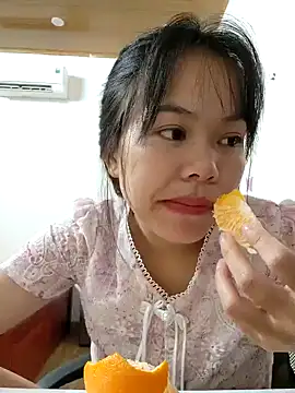 Snapshot of CicumBae chatting on October 23, 2025, 3:06 am CicumBae online show from October 23, 2025, 3:06 am