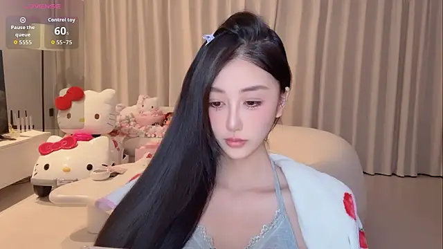 Snapshot of Melody-11 chatting on November 4, 2025, 9:14 pm Melody-11 online show from November 4, 2025, 9:14 pm