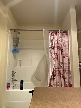 Snapshot of Matthew23Z chatting on October 18, 2025, 9:04 pm Matthew23Z online show from October 18, 2025, 9:04 pm