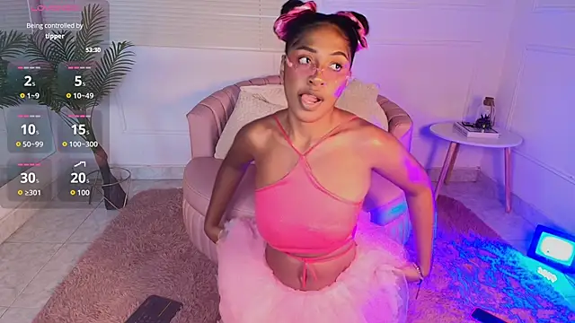 Snapshot of alessia_moon1 chatting on November 15, 2025, 1:29 pm alessia moon1 online show from November 15, 2025, 1:29 pm