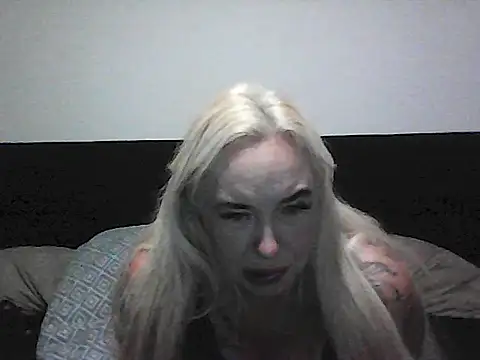 Snapshot of SweetLilith01 chatting on September 19, 2025, 7:03 pm SweetLilith01 online show from September 19, 2025, 7:03 pm