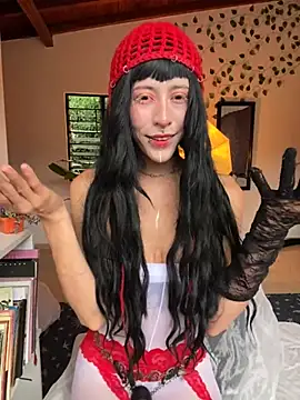 Snapshot of Nymphel1Moth chatting on November 4, 2025, 10:20 pm Nymphel1Moth online show from November 4, 2025, 10:20 pm