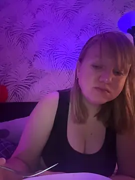 GretieLee online show from October 10, 2025, 7:02 pm
