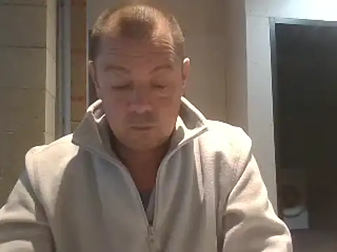 hugoboys4576 online show from September 16, 2025, 4:52 pm