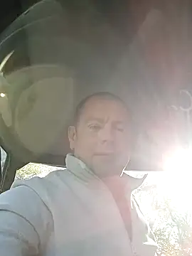 hugoboys4576 online show from September 18, 2025, 7:32 am