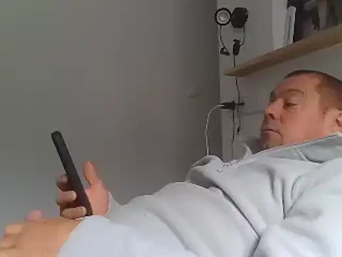 hugoboys4576 online show from October 28, 2025, 11:14 am