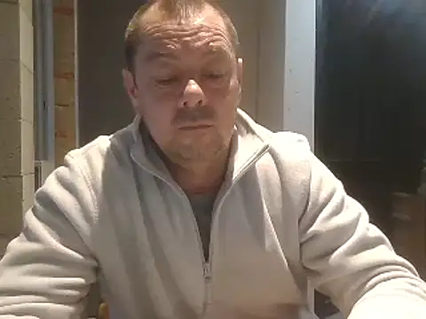 hugoboys4576 online show from October 31, 2025, 3:57 pm