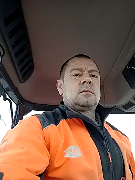 hugoboys4576 online show from November 18, 2025, 8:52 am