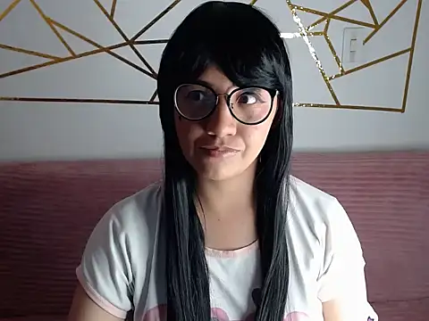 Snapshot of Amycosplay_99 chatting on October 10, 2025, 12:04 pm Amycosplay 99 online show from October 10, 2025, 12:04 pm
