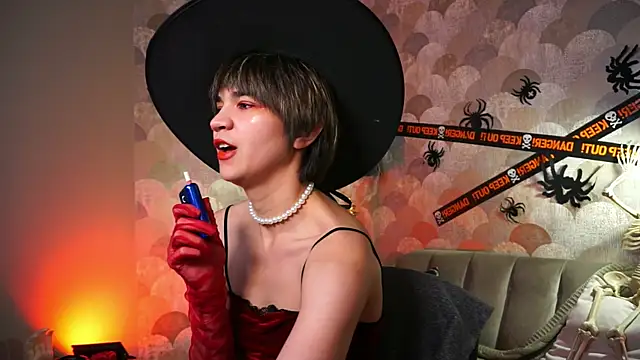 Snapshot of sandzu_ chatting on October 27, 2025, 8:24 pm sandzu  online show from October 27, 2025, 8:24 pm