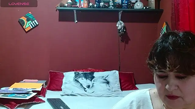 Snapshot of Sasharosee2 chatting on November 30, 2025, 2:43 pm Sasharosee2 online show from November 30, 2025, 2:43 pm