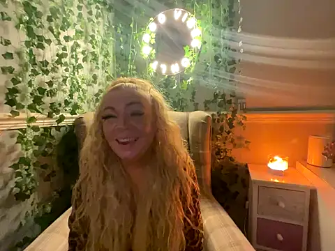 BonnyDesire online show from October 2, 2025, 6:26 pm