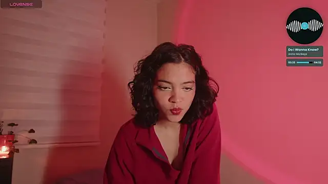 Snapshot of _curiouskitten_ chatting on September 19, 2025, 2:02 am curiouskitten online show from September 19, 2025, 2:02 am