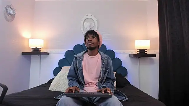 AllexJacob online show from September 25, 2025, 1:04 pm