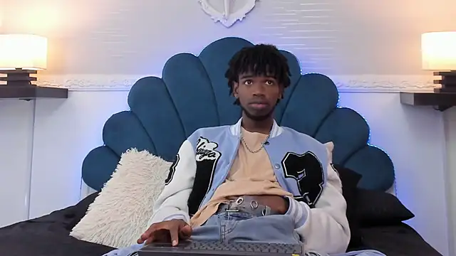 AllexJacob online show from September 29, 2025, 1:27 pm