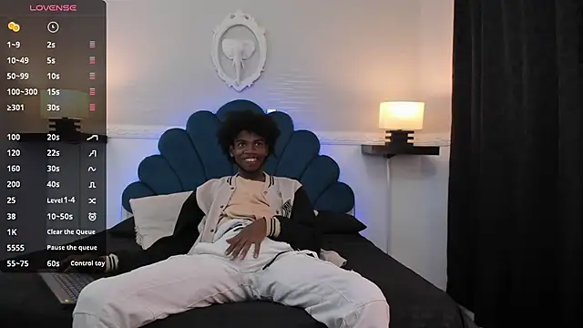 AllexJacob online show from October 7, 2025, 1:08 pm