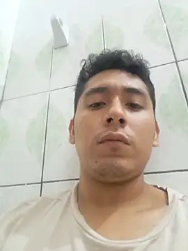 Snapshot of latinbigcock1_ chatting on October 10, 2025, 12:20 am latinbigcock1  online show from October 10, 2025, 12:20 am