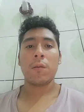 Snapshot of latinbigcock1_ chatting on October 31, 2025, 1:50 am latinbigcock1  online show from October 31, 2025, 1:50 am