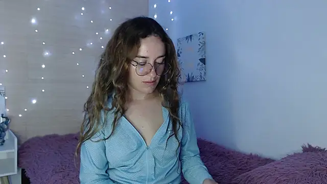 Snapshot of kat_desiree chatting on November 27, 2025, 2:02 am kat desiree online show from November 27, 2025, 2:02 am