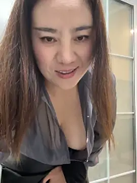 Kayla-love online show from November 23, 2025, 12:27 pm