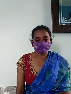 honeyqueen143 online show from December 5, 2025, 6:22 am