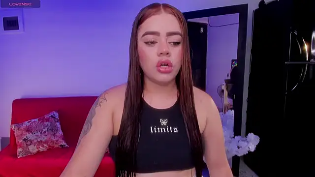 isabella arias2 online show from October 7, 2025, 10:07 pm