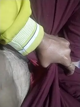 Snapshot of Hott_cutgirl chatting on November 12, 2025, 11:58 pm Hott cutgirl online show from November 12, 2025, 11:58 pm