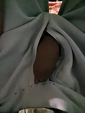 Snapshot of Swati335 chatting on December 14, 2025, 5:57 am Swati335 online show from December 14, 2025, 5:57 am