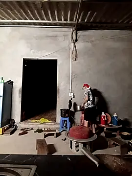 callistra online show from December 13, 2025, 10:37 pm