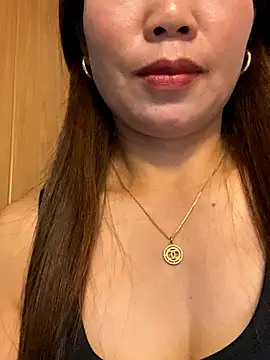 Milky-milk online show from October 31, 2025, 1:06 am