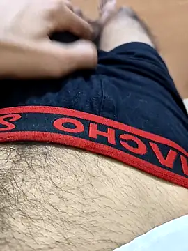 king boy070 online show from December 15, 2025, 9:46 am