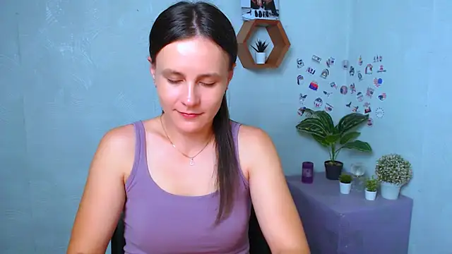 Snapshot of EvelinaMiss_ chatting on October 5, 2025, 3:27 am EvelinaMiss online show from October 5, 2025, 3:27 am