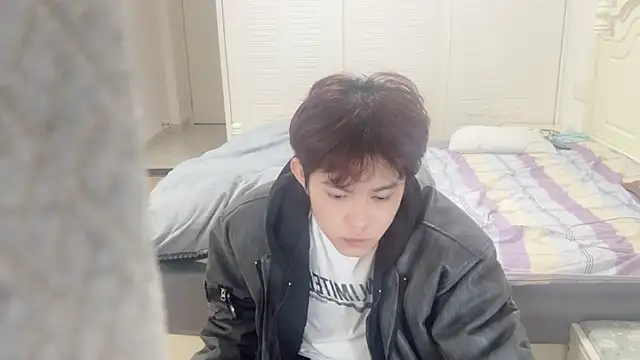 Snapshot of xlong00099 chatting on November 15, 2025, 12:45 pm xlong00099 online show from November 15, 2025, 12:45 pm