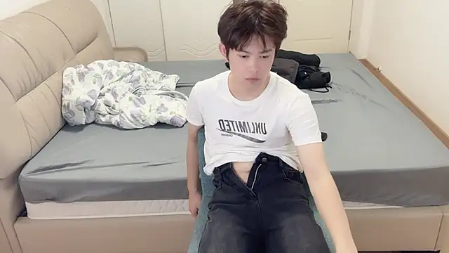 Snapshot of xlong00099 chatting on November 26, 2025, 11:11 am xlong00099 online show from November 26, 2025, 11:11 am