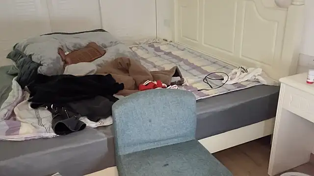 Snapshot of xlong00099 chatting on December 5, 2025, 11:41 am xlong00099 online show from December 5, 2025, 11:41 am