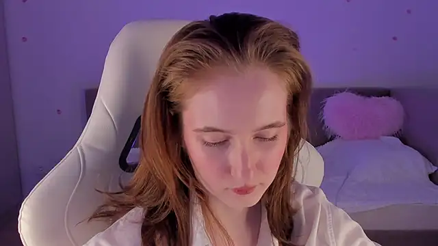 CrystalSoul  online show from October 31, 2025, 1:23 pm