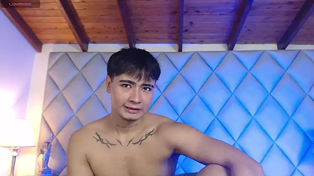 Snapshot of Clement_Reyes chatting on November 9, 2025, 1:31 pm Clement Reyes online show from November 9, 2025, 1:31 pm