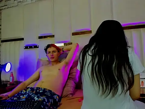 ANLLELOAndANGELA online show from November 9, 2025, 7:12 pm