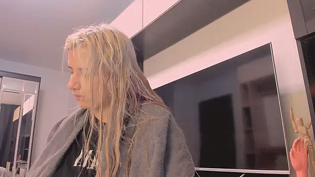 Snapshot of BarbaraSiren chatting on October 29, 2025, 1:02 pm BarbaraSiren online show from October 29, 2025, 1:02 pm