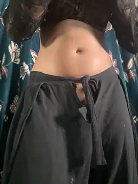 DAMinii  online show from November 6, 2025, 6:42 pm