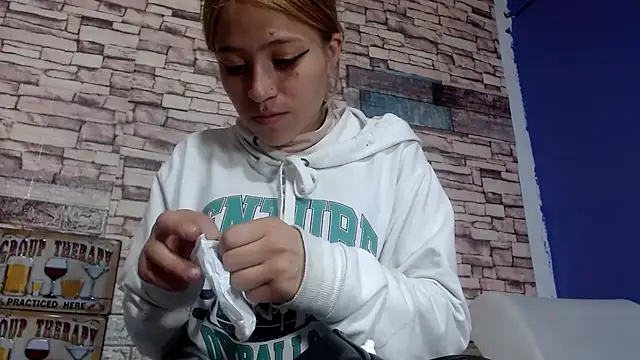 melodyanal online show from November 20, 2025, 7:46 pm