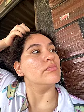 lunasexyhot18 online show from November 3, 2025, 5:14 pm