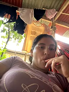 lunasexyhot18 online show from November 7, 2025, 10:10 pm