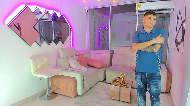 Snapshot of Houseofwarrios chatting on November 26, 2025, 5:19 am Houseofwarrios online show from November 26, 2025, 5:19 am