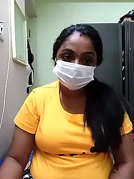 Snapshot of queendivya chatting on September 25, 2025, 10:35 pm queendivya online show from September 25, 2025, 10:35 pm