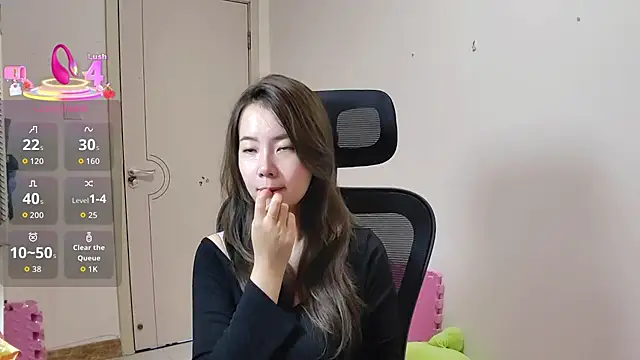 sallycui online show from October 10, 2025, 12:53 am