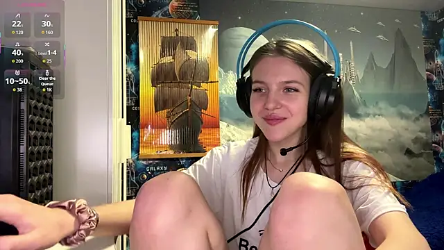 Elira Breeze online show from November 24, 2025, 12:38 pm