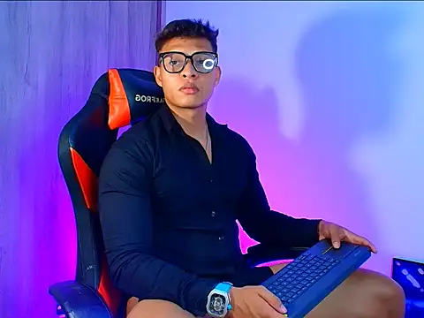 Snapshot of evan_greey chatting on November 5, 2025, 4:45 am evan greey online show from November 5, 2025, 4:45 am